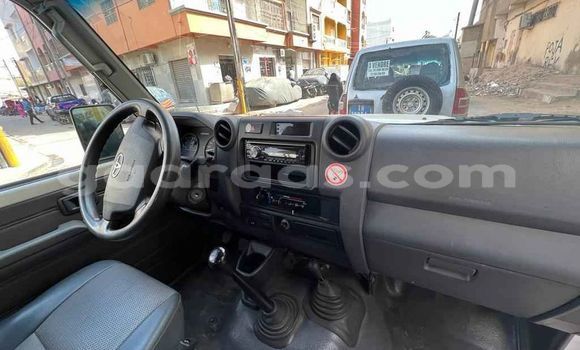 Dieundeu Occasion Toyota Land Cruiser White Auto in Dakar in Dakar Dieundeu Occasion Toyota Land Cruiser White Auto in Dakar in Dakar