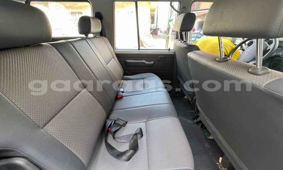 Dieundeu Occasion Toyota Land Cruiser White Auto in Dakar in Dakar Dieundeu Occasion Toyota Land Cruiser White Auto in Dakar in Dakar