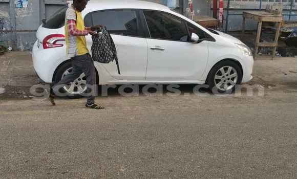 Dieundeu Occasion Peugeot 208 White Auto in Dakar in Dakar Dieundeu Occasion Peugeot 208 White Auto in Dakar in Dakar