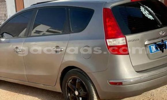 Buy Used Hyundai Elantra Silver Car in Dakar in Dakar Buy Used Hyundai Elantra Silver Car in Dakar in Dakar