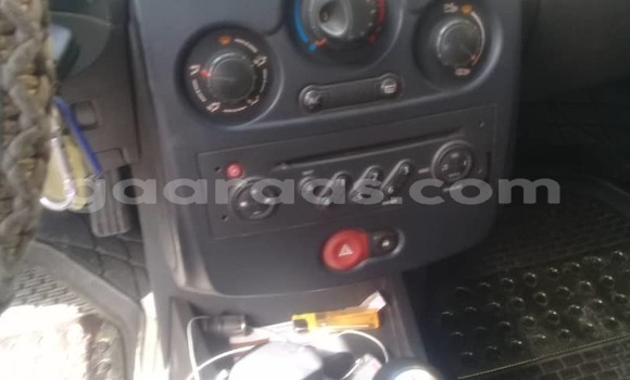 Buy Used Renault Clio Blue Car in Dakar in Dakar Buy Used Renault Clio Blue Car in Dakar in Dakar