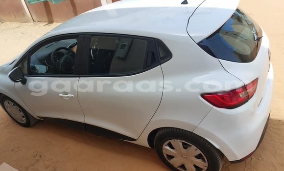 Dieundeu Occasion Renault Clio White Auto in Dakar in Dakar Dieundeu Occasion Renault Clio White Auto in Dakar in Dakar