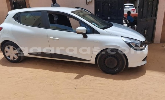 Dieundeu Occasion Renault Clio White Auto in Dakar in Dakar Dieundeu Occasion Renault Clio White Auto in Dakar in Dakar