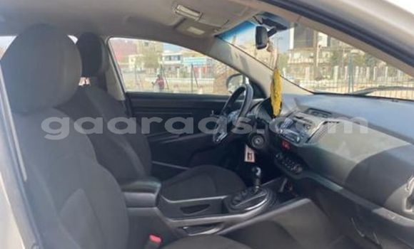 Dieundeu Occasion Kia Sportage White Auto in Dakar in Dakar Dieundeu Occasion Kia Sportage White Auto in Dakar in Dakar