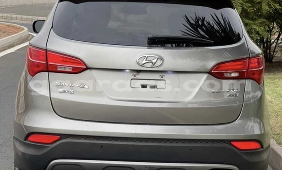 Acheter Occasion Voiture Hyundai Santa Fe Beige à Dakar, Dakar Acheter Occasion Voiture Hyundai Santa Fe Beige à Dakar, Dakar