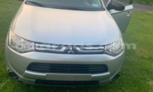 Acheter Import Voiture Mitsubishi Outlander Beige à Dakar, Dakar Acheter Import Voiture Mitsubishi Outlander Beige à Dakar, Dakar