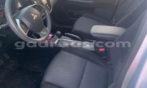 Acheter Import Voiture Mitsubishi Outlander Beige à Dakar, Dakar Acheter Import Voiture Mitsubishi Outlander Beige à Dakar, Dakar