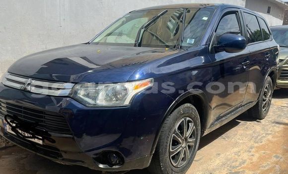 Buy Used Mitsubishi Outlander Blue Car in Dakar in Dakar Buy Used Mitsubishi Outlander Blue Car in Dakar in Dakar