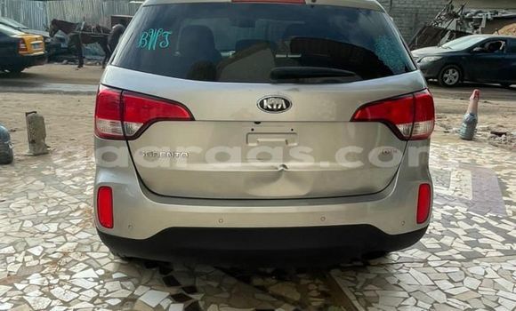 Dieundeu Occasion Kia Sorento Silver Auto in Dakar in Dakar Dieundeu Occasion Kia Sorento Silver Auto in Dakar in Dakar