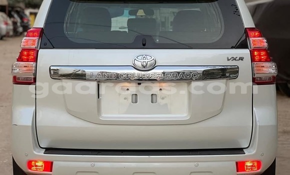 Dieundeu Occasion Toyota Land Cruiser Prado White Auto in Dakar in Dakar Dieundeu Occasion Toyota Land Cruiser Prado White Auto in Dakar in Dakar