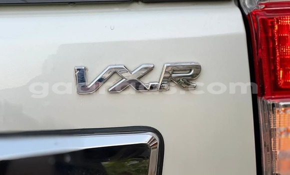 Dieundeu Occasion Toyota Land Cruiser Prado White Auto in Dakar in Dakar Dieundeu Occasion Toyota Land Cruiser Prado White Auto in Dakar in Dakar