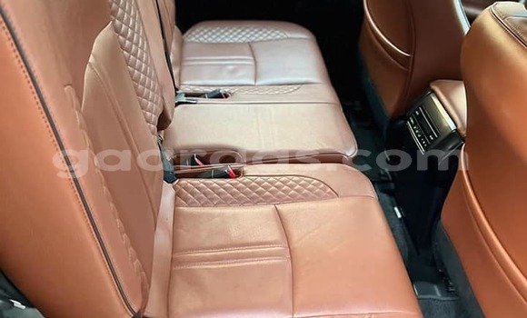 Dieundeu Occasion Toyota Land Cruiser Prado White Auto in Dakar in Dakar Dieundeu Occasion Toyota Land Cruiser Prado White Auto in Dakar in Dakar