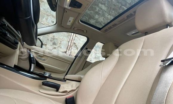 Dieundeu Occasion BMW 3–Series Blue Auto in Dakar in Dakar Dieundeu Occasion BMW 3–Series Blue Auto in Dakar in Dakar