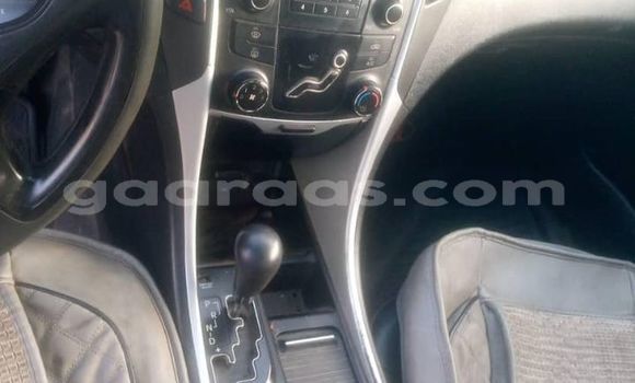 Dieundeu Occasion Hyundai Sonata Silver Auto in Dakar in Dakar Dieundeu Occasion Hyundai Sonata Silver Auto in Dakar in Dakar