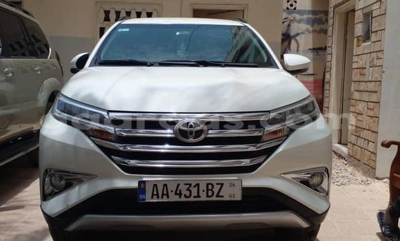 Buy Used Toyota Rush White Car in Dakar in Dakar Buy Used Toyota Rush White Car in Dakar in Dakar