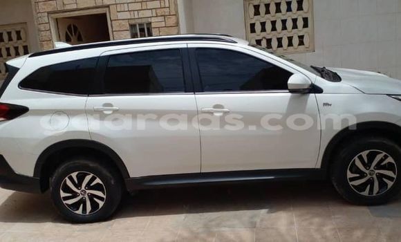 Acheter Occasion Voiture Toyota RAV4 Blanc à Dakar, Dakar