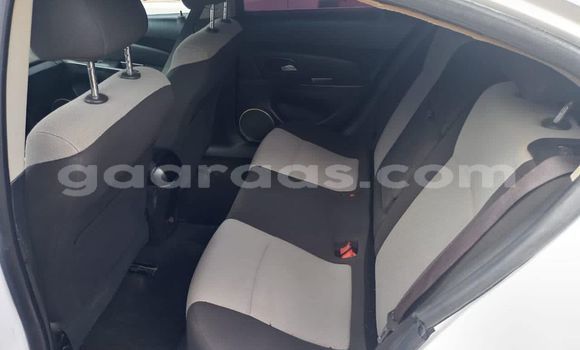 Acheter Occasion Voiture Chevrolet Cruze Blanc à Dakar, Dakar Acheter Occasion Voiture Chevrolet Cruze Blanc à Dakar, Dakar