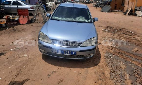 Dieundeu Occasion Ford Mondeo Blue Auto in Dakar in Dakar