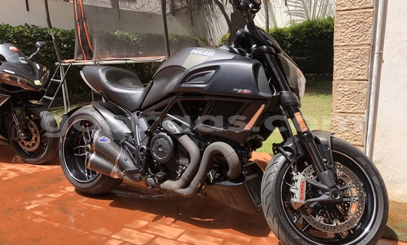Buy Used Ducati Diavel Black Bike in Dakar in Dakar Buy Used Ducati Diavel Black Bike in Dakar in Dakar