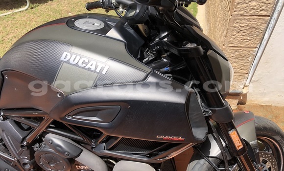 Buy Used Ducati Diavel Black Bike in Dakar in Dakar Buy Used Ducati Diavel Black Bike in Dakar in Dakar