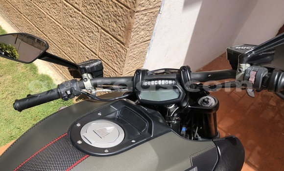 Buy Used Ducati Diavel Black Bike in Dakar in Dakar Buy Used Ducati Diavel Black Bike in Dakar in Dakar