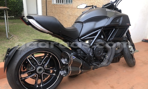 Buy Used Ducati Diavel Black Bike in Dakar in Dakar Buy Used Ducati Diavel Black Bike in Dakar in Dakar