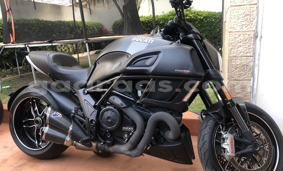 Buy Used Ducati Diavel Black Bike in Dakar in Dakar Buy Used Ducati Diavel Black Bike in Dakar in Dakar