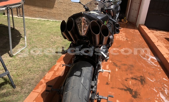 Buy Used Yamaha R1 Black Bike in Dakar in Dakar Buy Used Yamaha R1 Black Bike in Dakar in Dakar