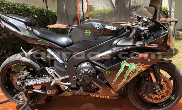 Buy Used Yamaha R1 Black Bike in Dakar in Dakar Buy Used Yamaha R1 Black Bike in Dakar in Dakar