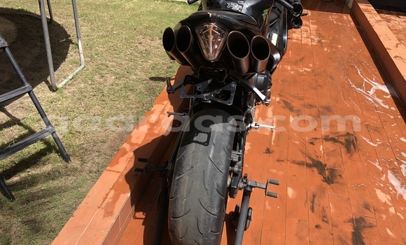 Buy Used Yamaha R1 Black Bike in Dakar in Dakar Buy Used Yamaha R1 Black Bike in Dakar in Dakar