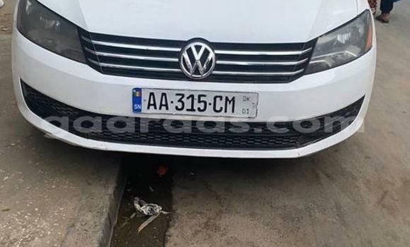 Buy Used Volkswagen Passat White Car in Dakar in Dakar