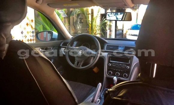 Acheter Occasion Voiture Volkswagen Passat Blanc à Dakar, Dakar Acheter Occasion Voiture Volkswagen Passat Blanc à Dakar, Dakar