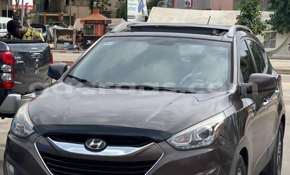 Buy Used Hyundai Tucson Brown Car in Dakar in Dakar