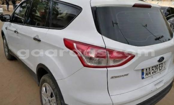 Acheter Occasion Voiture Ford Escape Blanc à Dakar, Dakar Acheter Occasion Voiture Ford Escape Blanc à Dakar, Dakar