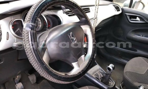 Acheter Occasion Voiture Citroen DS3 Blanc à Dakar, Dakar Acheter Occasion Voiture Citroen DS3 Blanc à Dakar, Dakar