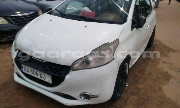 Dieundeu Occasion Peugeot 208 White Auto in Dakar in Dakar