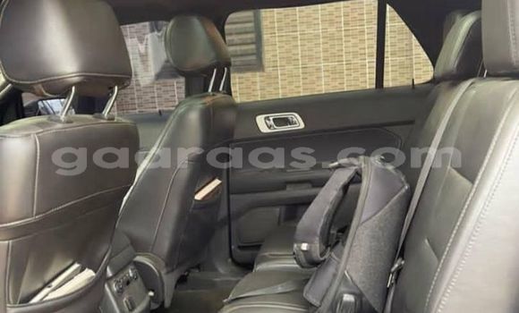 Acheter Occasion Voiture Ford Explorer Blanc à Dakar, Dakar Acheter Occasion Voiture Ford Explorer Blanc à Dakar, Dakar