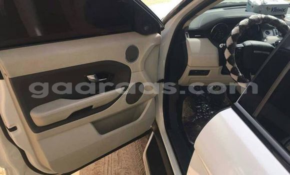 Acheter Import Voiture Land Rover Range Rover Blanc à Dakar, Dakar Acheter Import Voiture Land Rover Range Rover Blanc à Dakar, Dakar