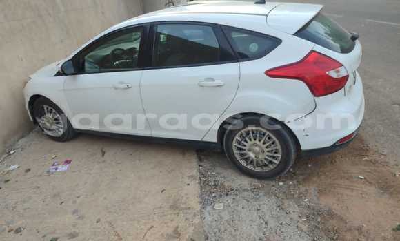 Buy Used Ford Focus White Car in Dakar in Dakar