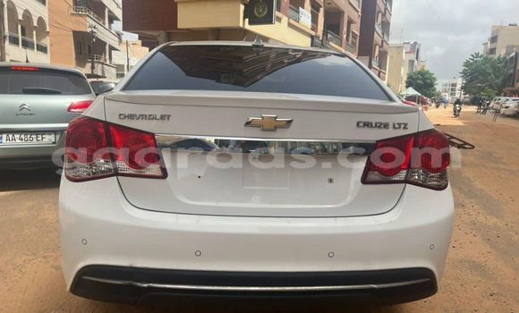 Acheter Occasion Voiture Chevrolet Cruze Blanc à Dakar, Dakar Acheter Occasion Voiture Chevrolet Cruze Blanc à Dakar, Dakar