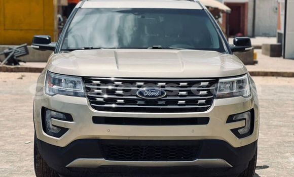 Dieundeu Occasion Ford Explorer Brown Auto in Dakar in Dakar