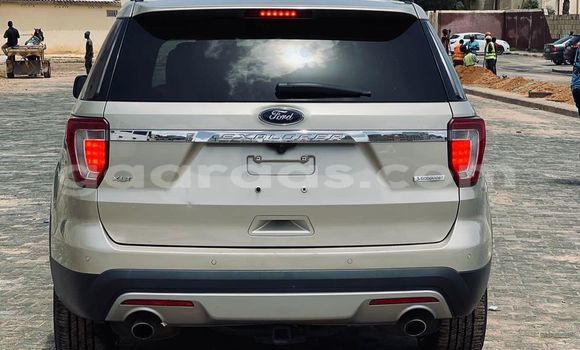 Buy Used Ford Explorer Brown Car in Dakar in Dakar Buy Used Ford Explorer Brown Car in Dakar in Dakar