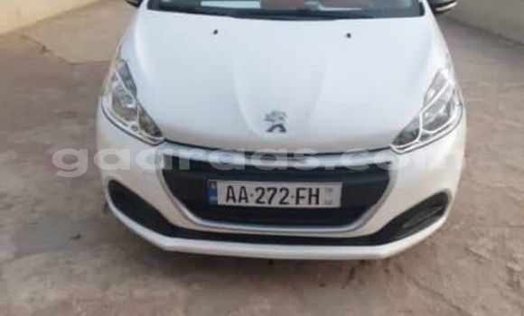 Acheter Occasion Voiture Peugeot 208 Blanc à Dakar, Dakar Acheter Occasion Voiture Peugeot 208 Blanc à Dakar, Dakar