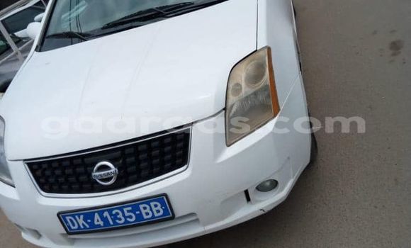Buy Used Nissan Sentra White Car in Dakar in Dakar