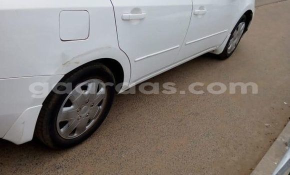 Acheter Occasion Voiture Nissan Sentra Blanc à Dakar, Dakar Acheter Occasion Voiture Nissan Sentra Blanc à Dakar, Dakar