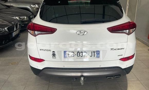 Acheter Occasion Voiture Hyundai Tucson Blanc à Dakar, Dakar Acheter Occasion Voiture Hyundai Tucson Blanc à Dakar, Dakar