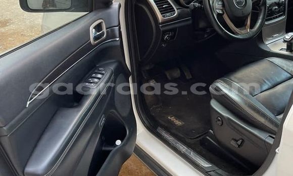 Acheter Occasion Voiture Jeep Grand Cherokee Blanc à Dakar, Dakar Acheter Occasion Voiture Jeep Grand Cherokee Blanc à Dakar, Dakar