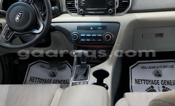 Acheter Occasion Voiture Kia Sportage Blanc à Dakar, Dakar Acheter Occasion Voiture Kia Sportage Blanc à Dakar, Dakar