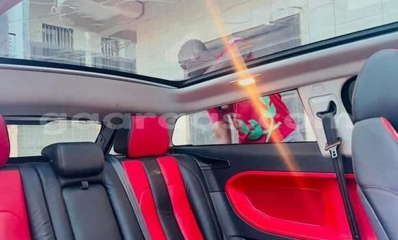 Acheter Occasion Voiture Land Rover Range Rover Evoque Rouge à Dakar, Dakar Acheter Occasion Voiture Land Rover Range Rover Evoque Rouge à Dakar, Dakar