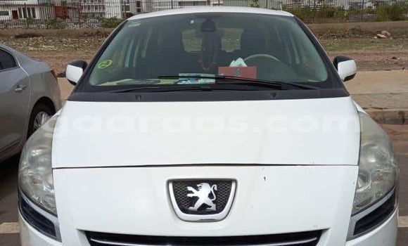 Buy Used Peugeot 5008 White Car in Dakar in Dakar Buy Used Peugeot 5008 White Car in Dakar in Dakar